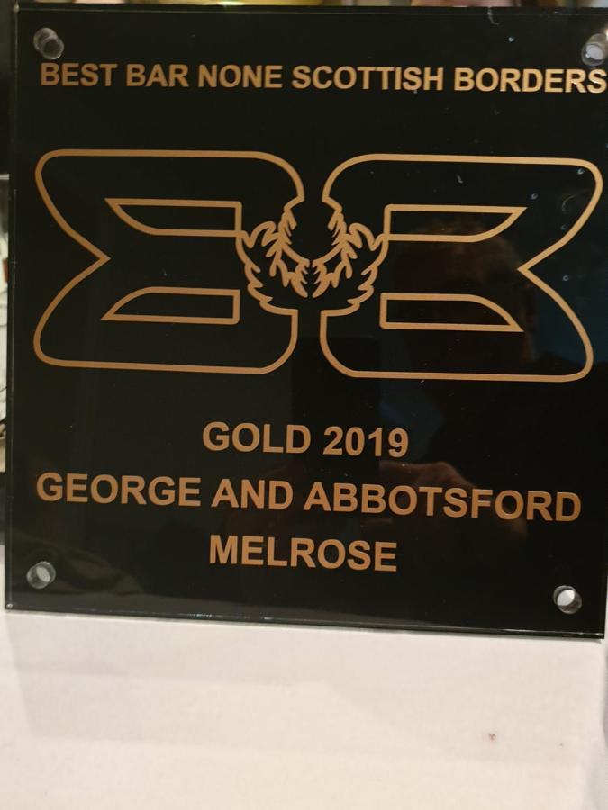 George And Abbotsford Hotel Melrose Exterior photo